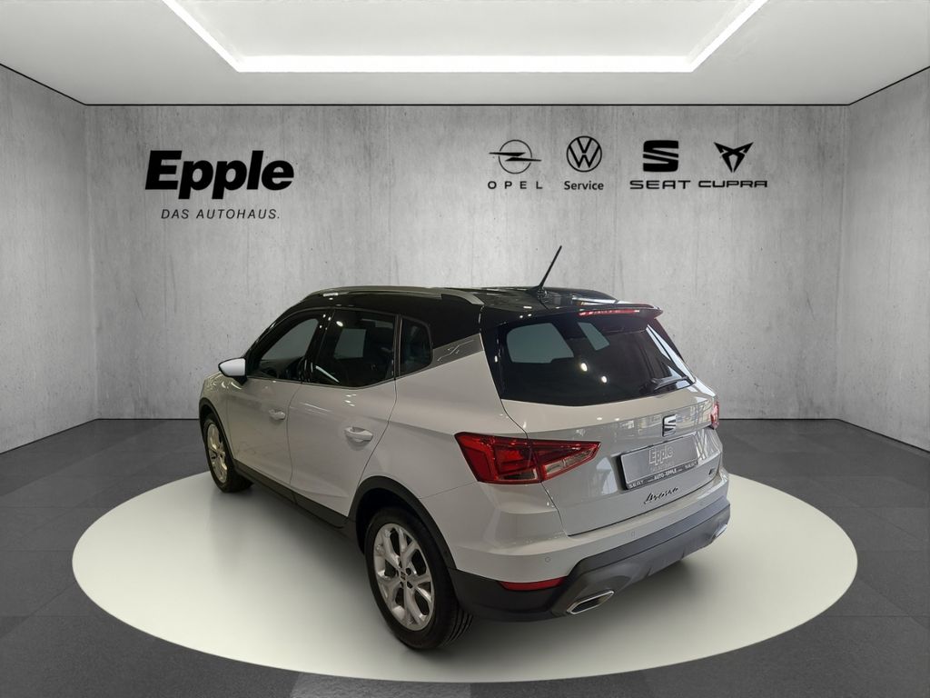 SEAT Arona 2023 г. Белый, пробег 44629 км