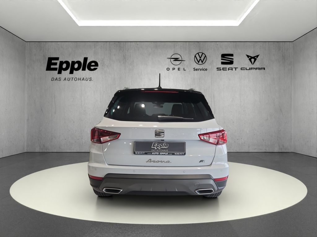 SEAT Arona 2023 г. Белый, пробег 44629 км