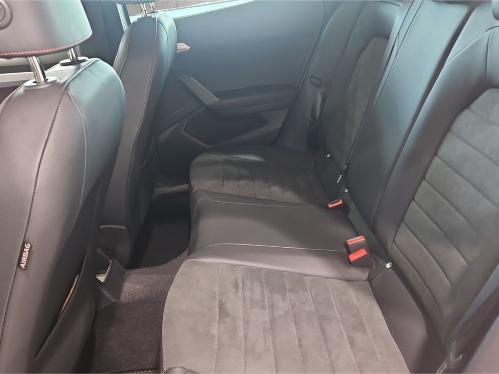 SEAT Arona 2023 г. Белый, пробег 44629 км