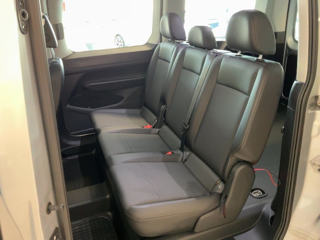 Volkswagen CADDY MAXI 2021 г. Серебристый, пробег 43490 км