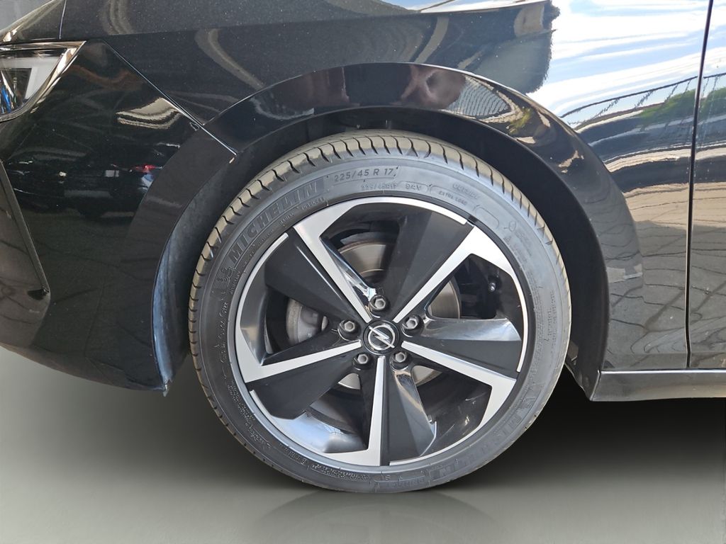 Opel Astra 2023 г. Чёрный, пробег 57720 км