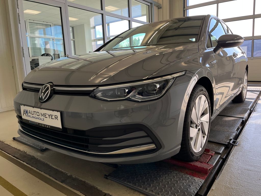 Volkswagen Golf 2024 г. Серый, пробег 42600 км