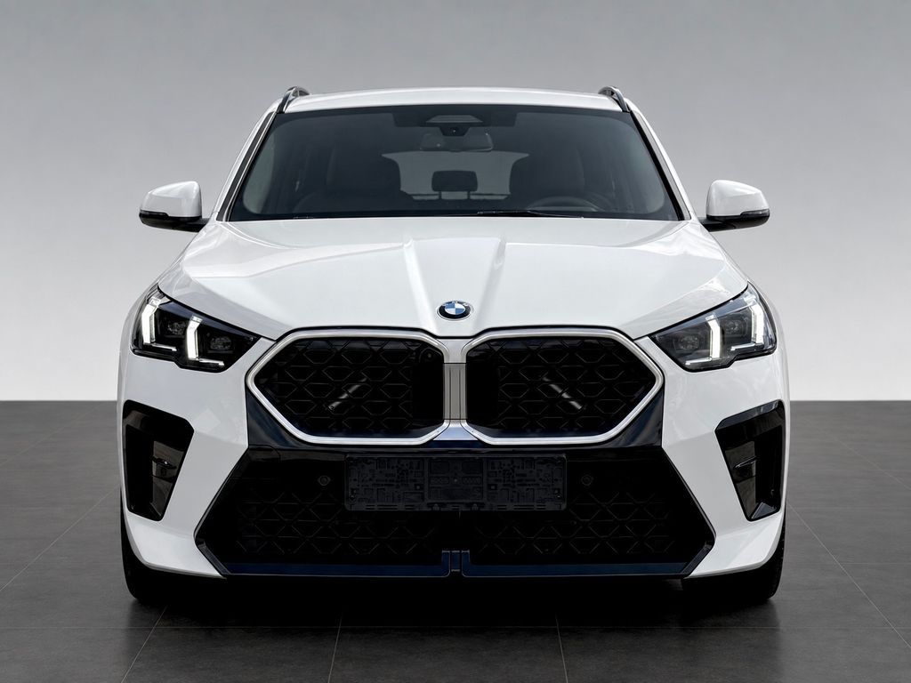 BMW X2 2025 г. Белый, пробег 54790 км