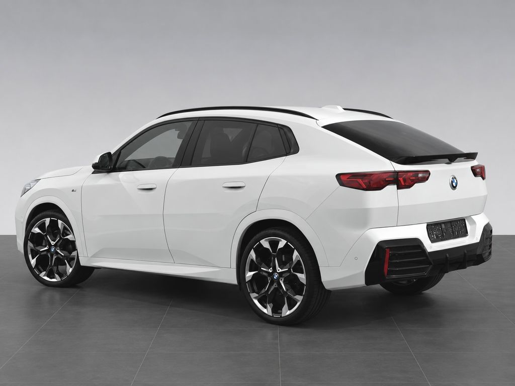 BMW X2 2025 г. Белый, пробег 54790 км