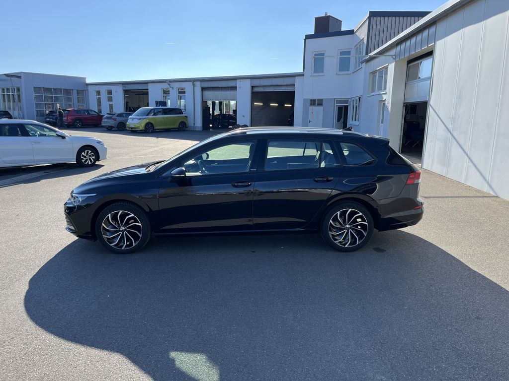 Volkswagen Golf 2023 г. Чёрный, пробег 49987 км