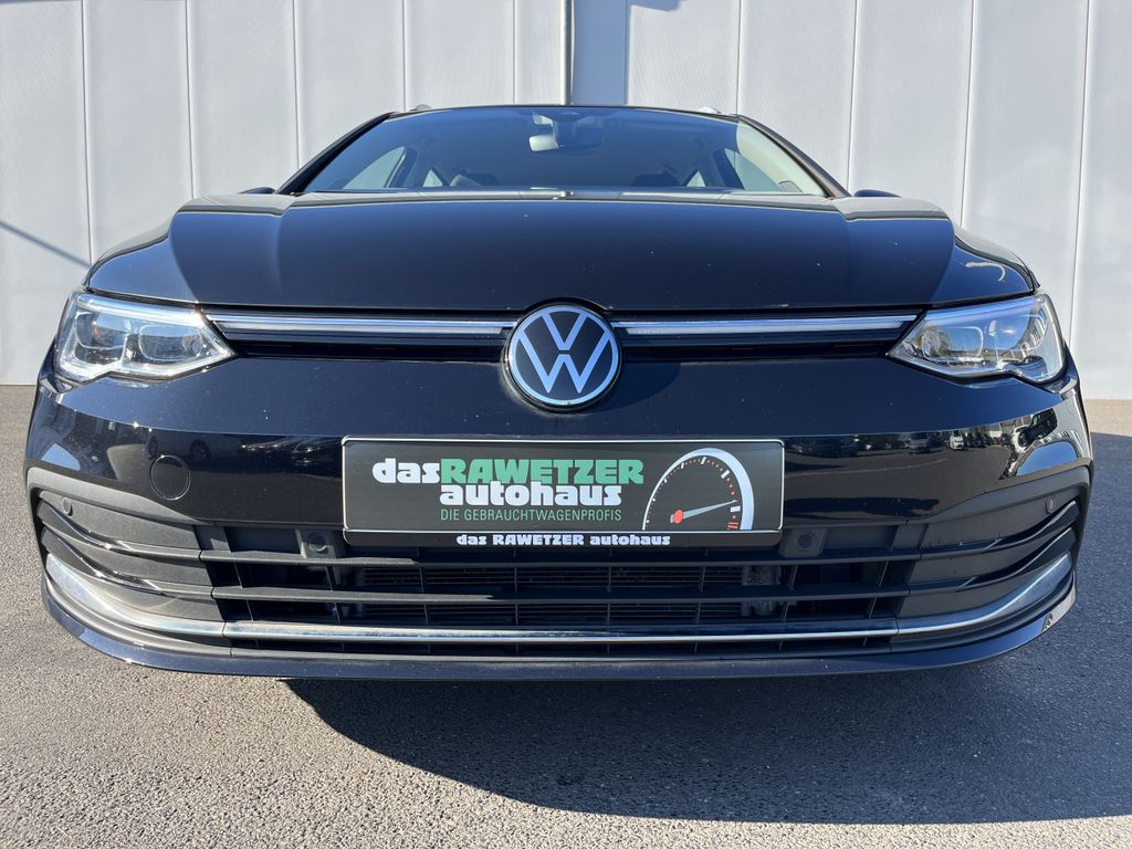 Volkswagen Golf 2023 г. Чёрный, пробег 49987 км