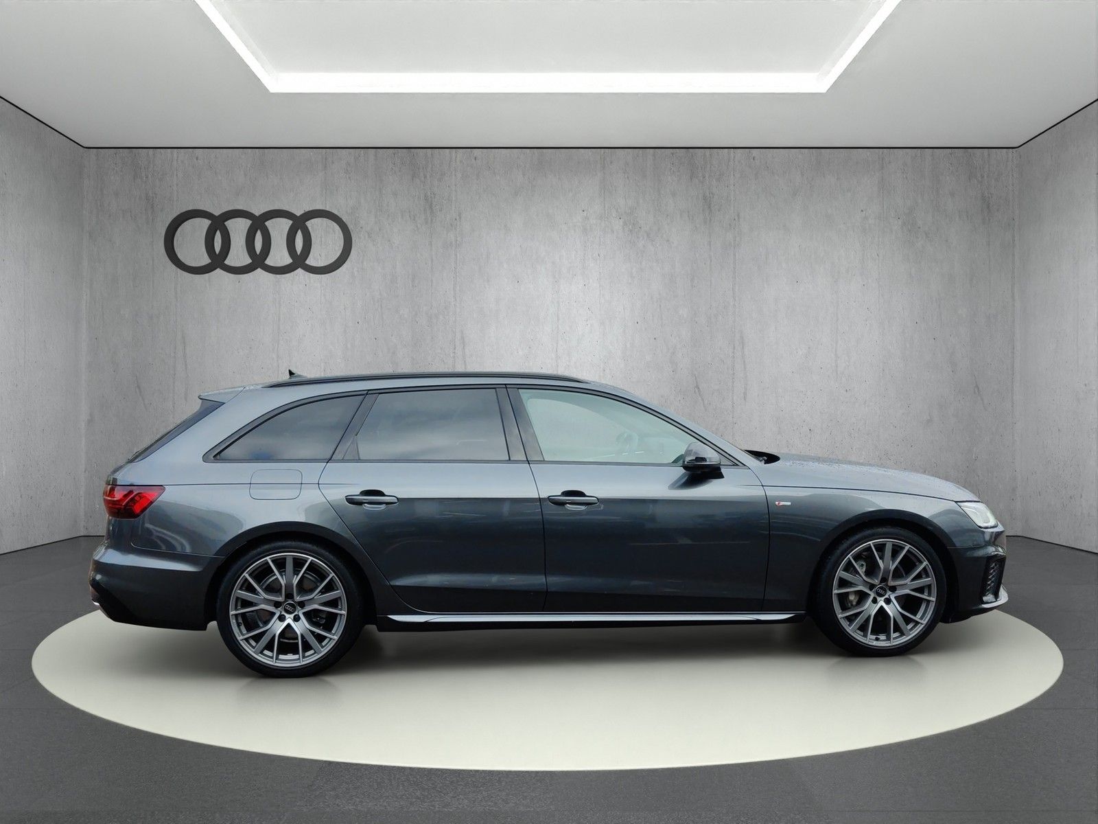 Audi A4 2023 г. Серый, пробег 54900 км