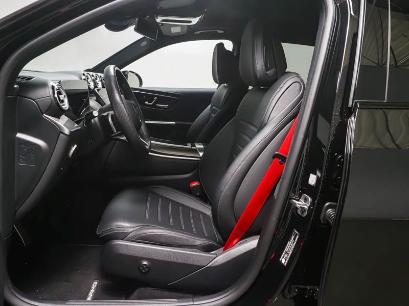 Mercedes-Benz GLC 300 2025 г. Чёрный, пробег 13736 км