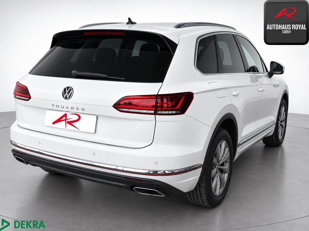Volkswagen Touareg 2023 г. Белый, пробег 54107 км