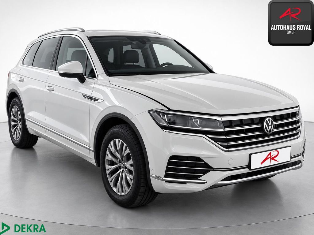 Volkswagen Touareg 2023 г. Белый, пробег 54107 км