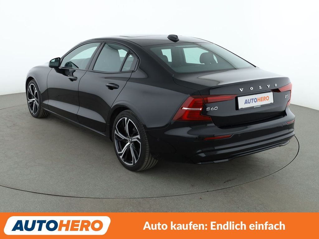 Volvo S60 2023 г. Чёрный, пробег 58584 км