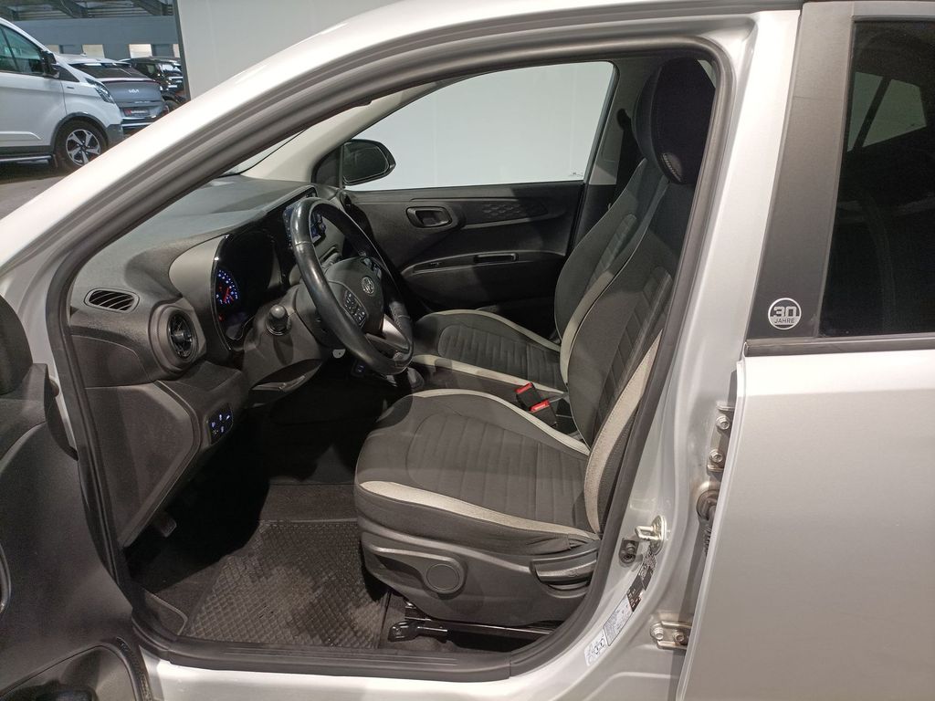 Hyundai i10 2021 г. Серебристый, пробег 49152 км