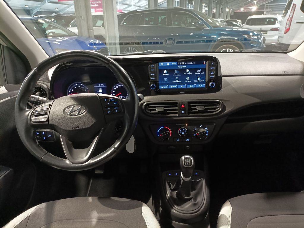 Hyundai i10 2021 г. Серебристый, пробег 49152 км