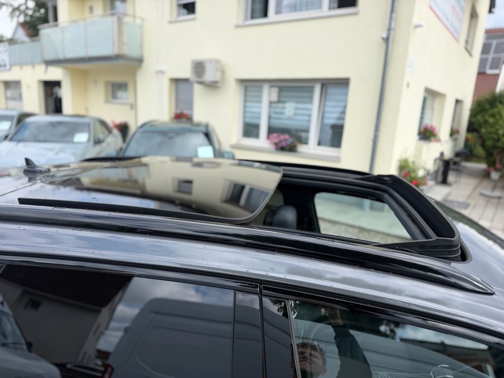 Volkswagen Touareg 2025 г. Серый, пробег 23990 км
