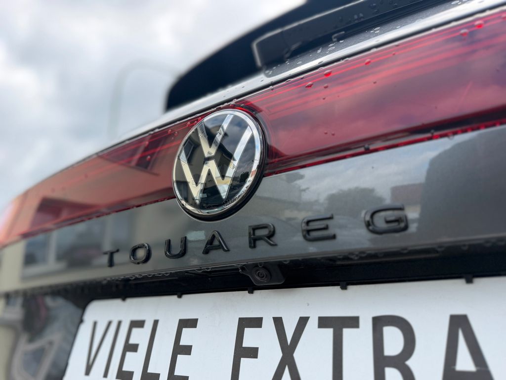 Volkswagen Touareg 2025 г. Серый, пробег 23990 км
