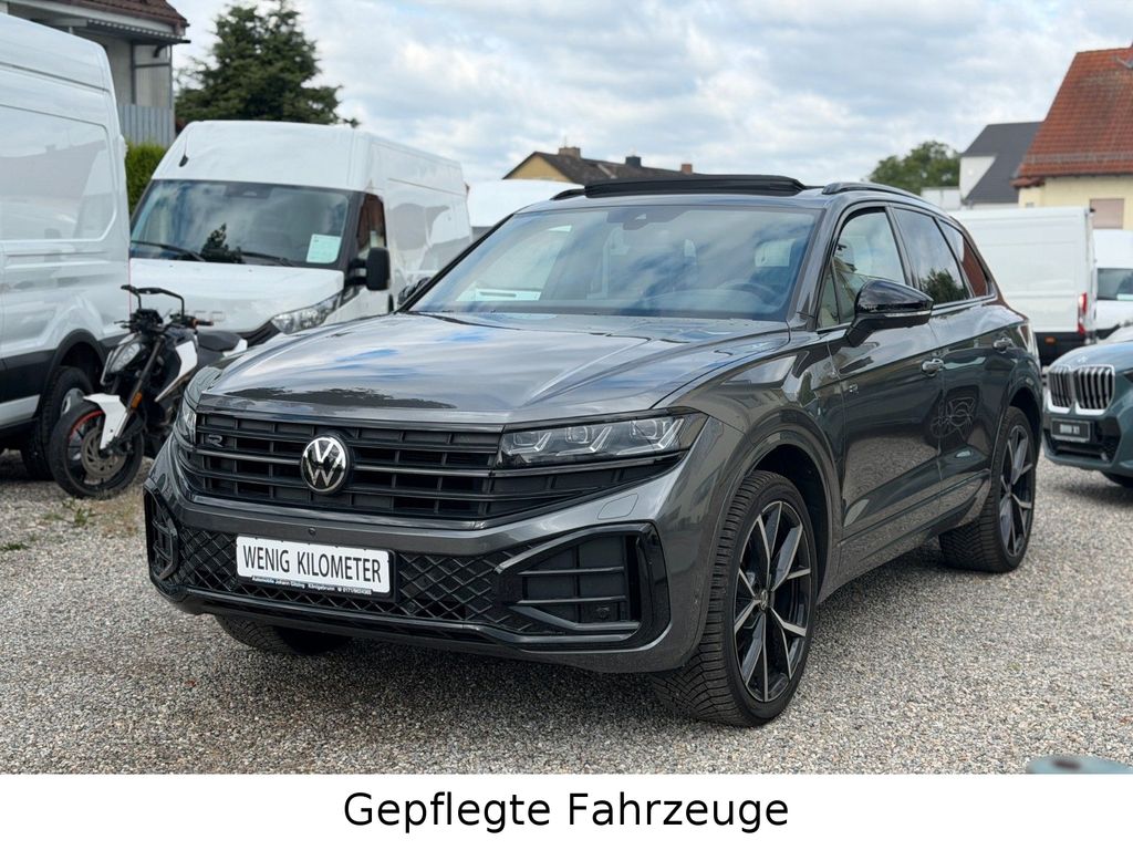 Volkswagen Touareg 2025 г. Серый, пробег 23990 км