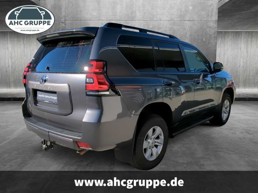 Toyota Land Cruiser 2022 г. Серый, пробег 30600 км