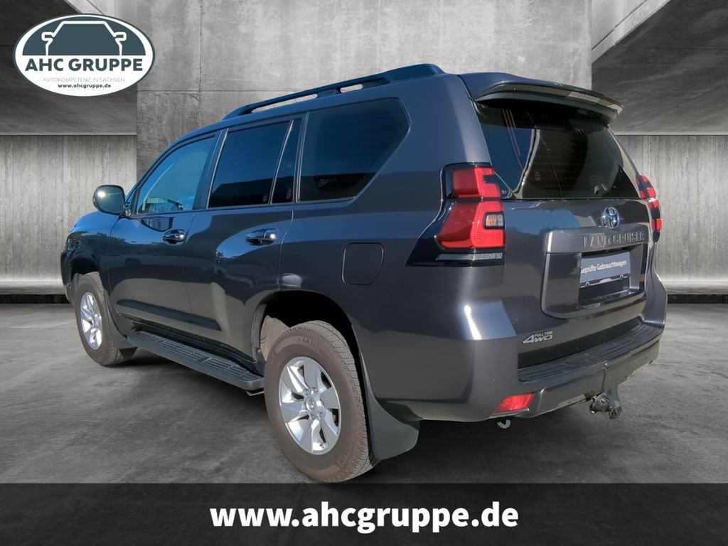 Toyota Land Cruiser 2022 г. Серый, пробег 30600 км