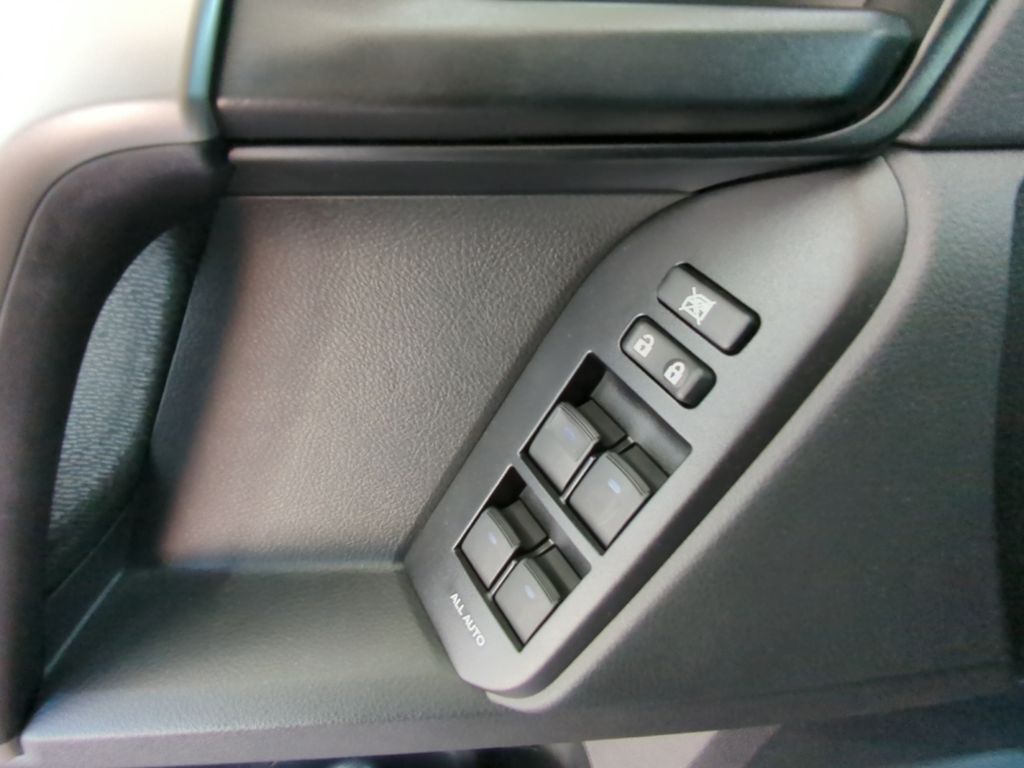 Toyota Land Cruiser 2022 г. Серый, пробег 30600 км