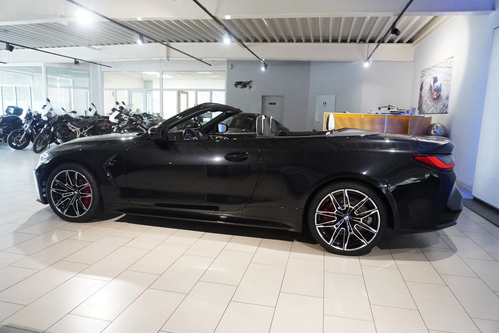 BMW M4 2023 г. Чёрный, пробег 42300 км