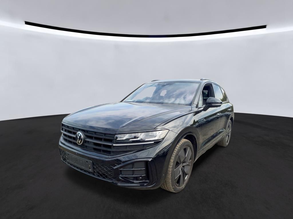 Volkswagen Touareg 2023 г. Чёрный, пробег 56500 км