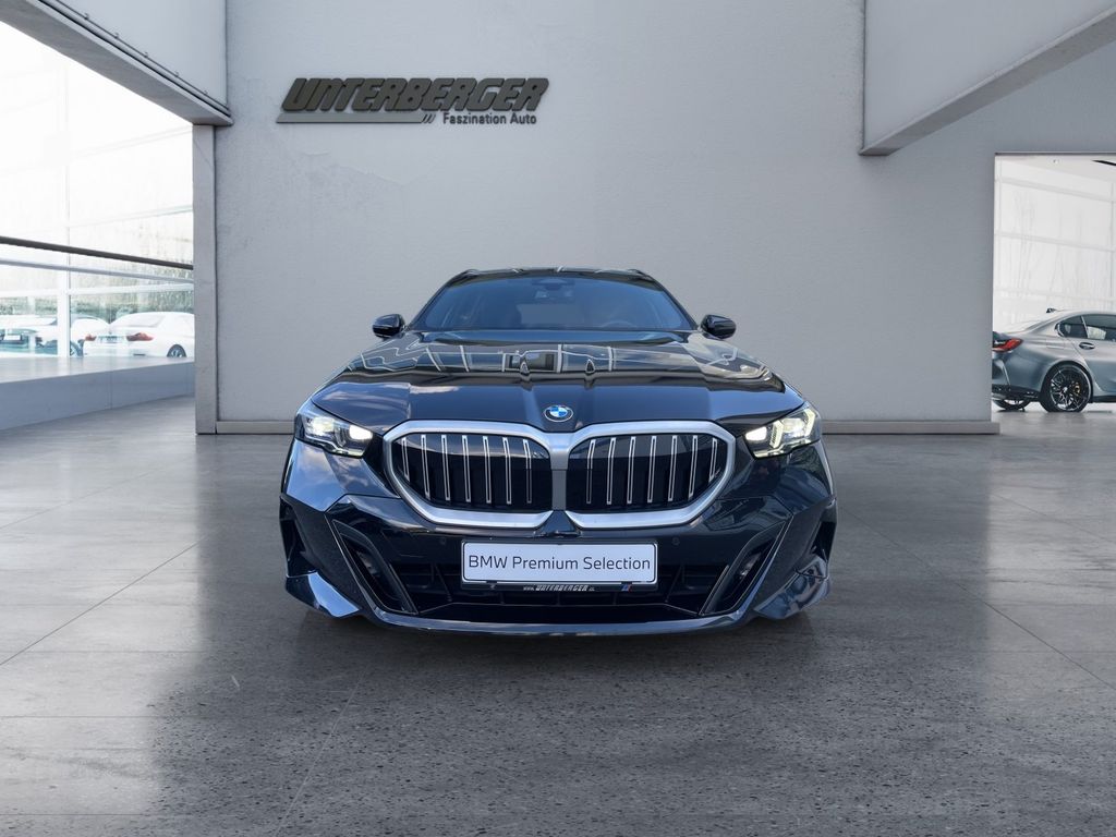 BMW 520 2026 г. Чёрный, пробег 15120 км