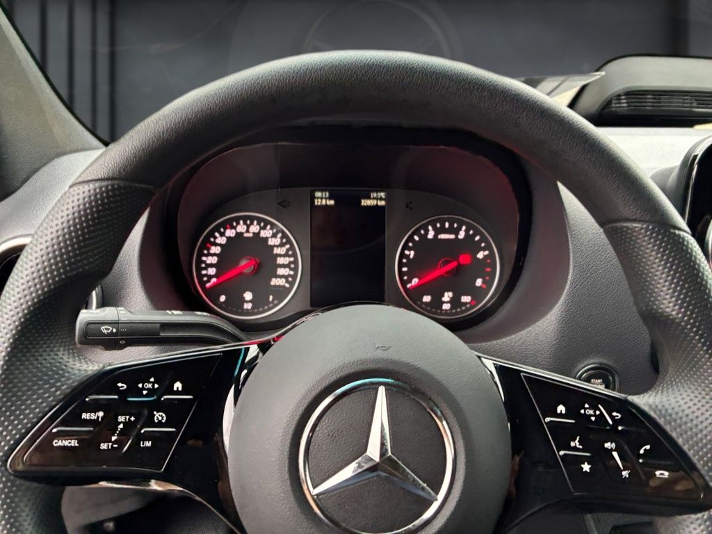 Mercedes-Benz SPRINTER 2025 г. Белый, пробег 32846 км