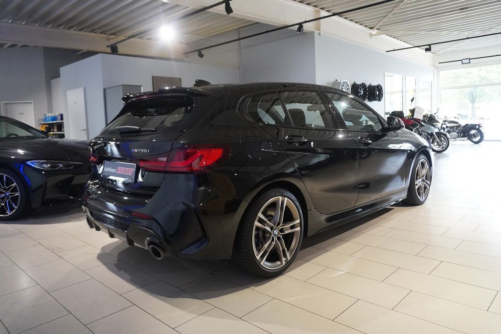 BMW M135 2022 г. Чёрный, пробег 38520 км