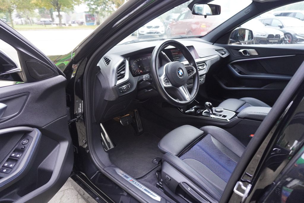BMW M135 2022 г. Чёрный, пробег 38520 км