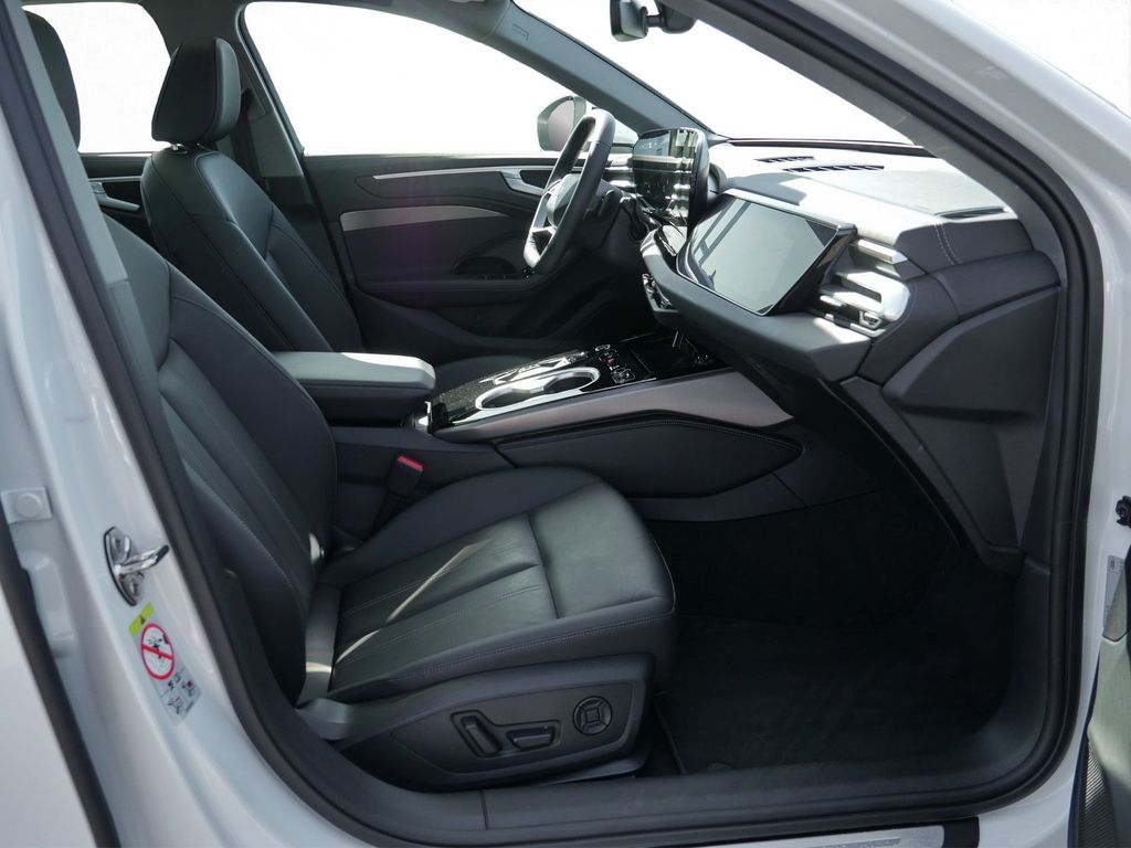 Audi A6 2025 г. Белый, пробег 26896 км