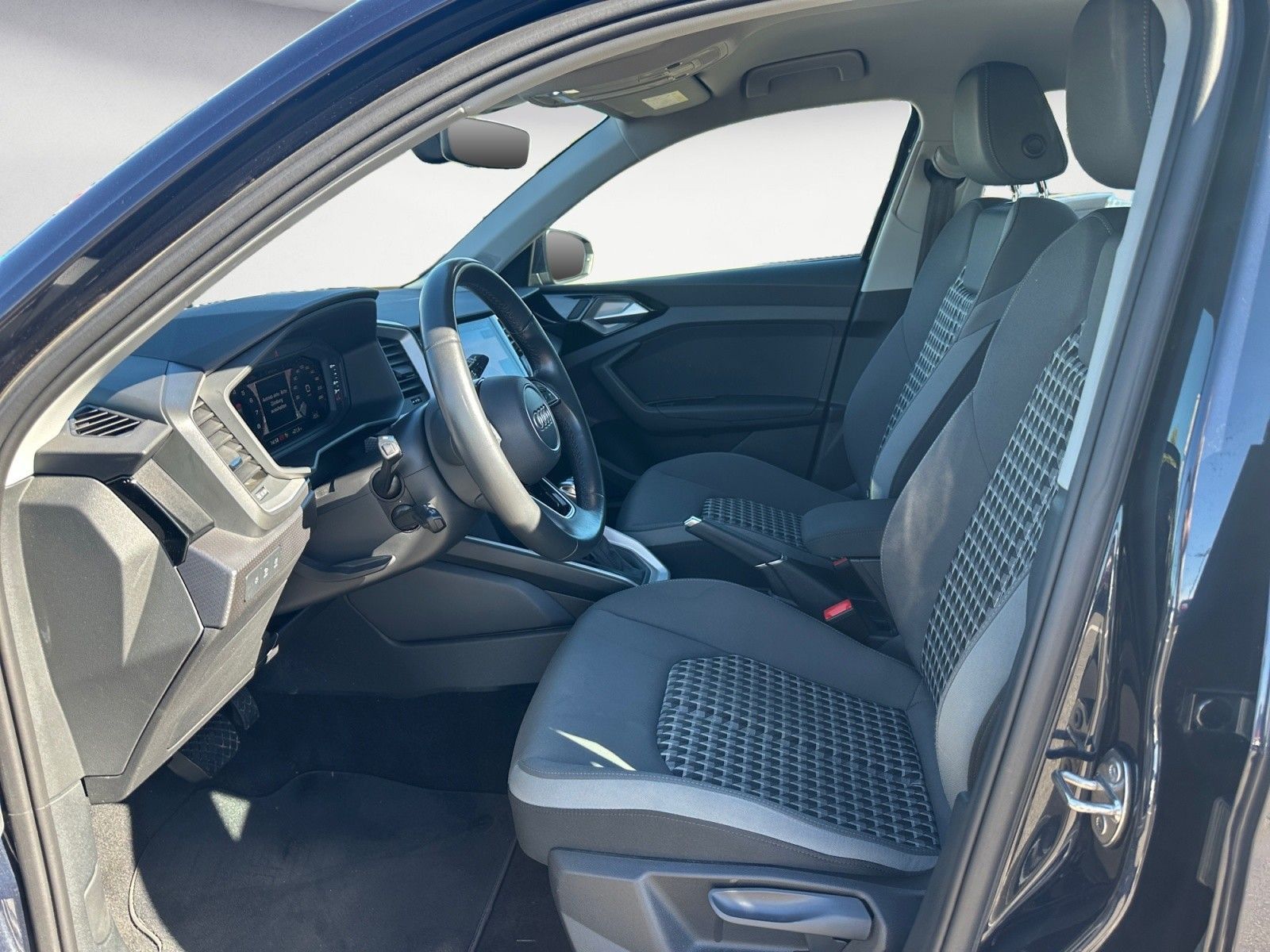 Audi A1 2022 г. Синий, пробег 22426 км