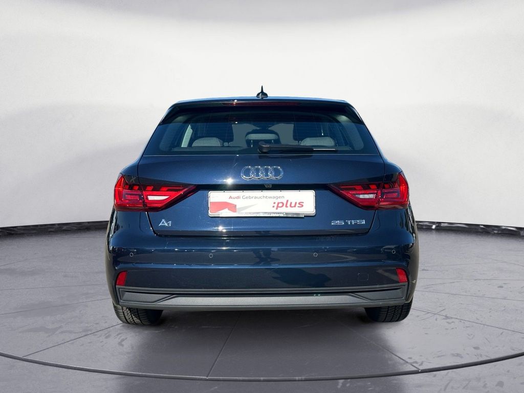 Audi A1 2022 г. Синий, пробег 22426 км