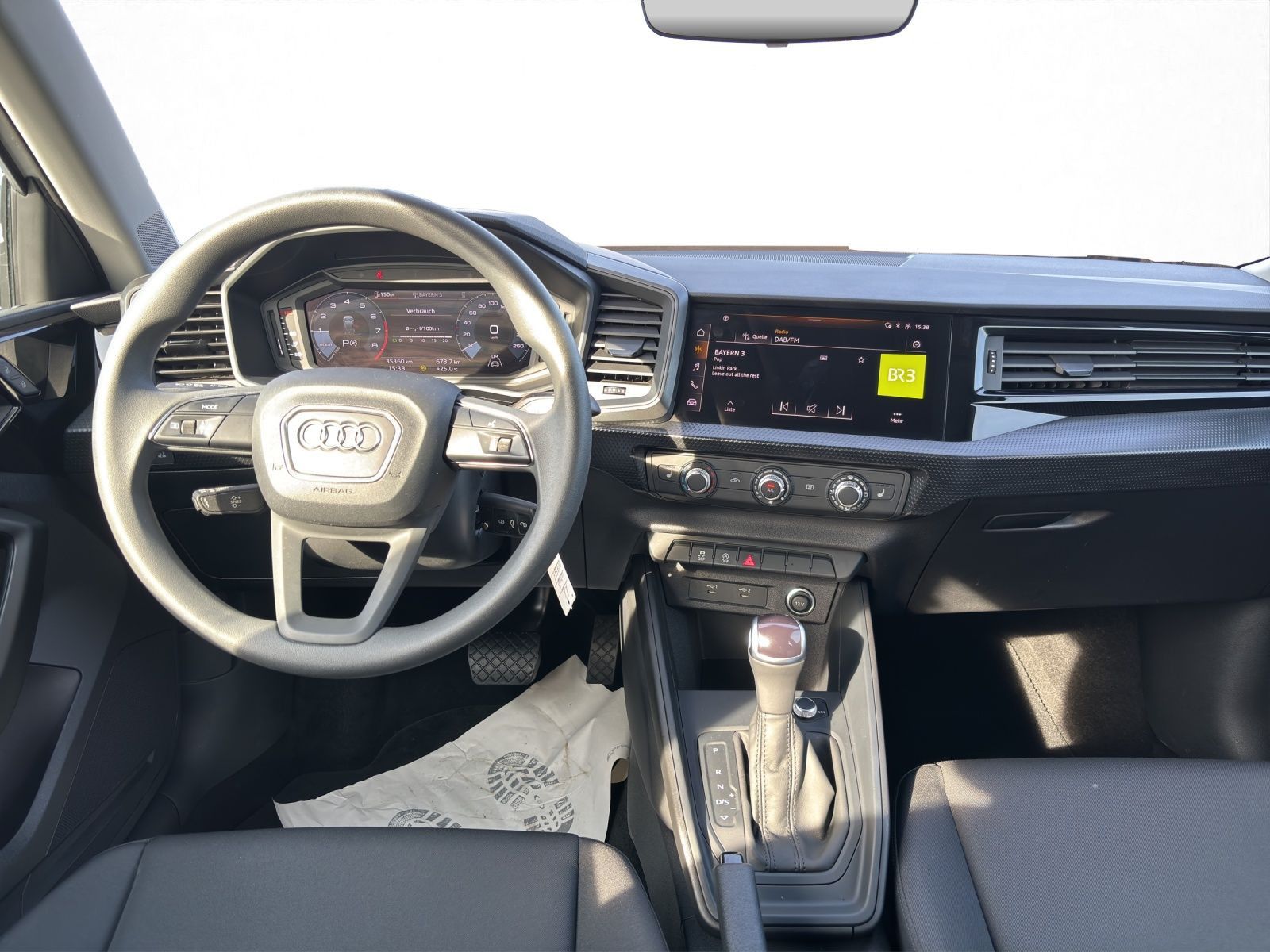 Audi A1 2022 г. Белый, пробег 35500 км