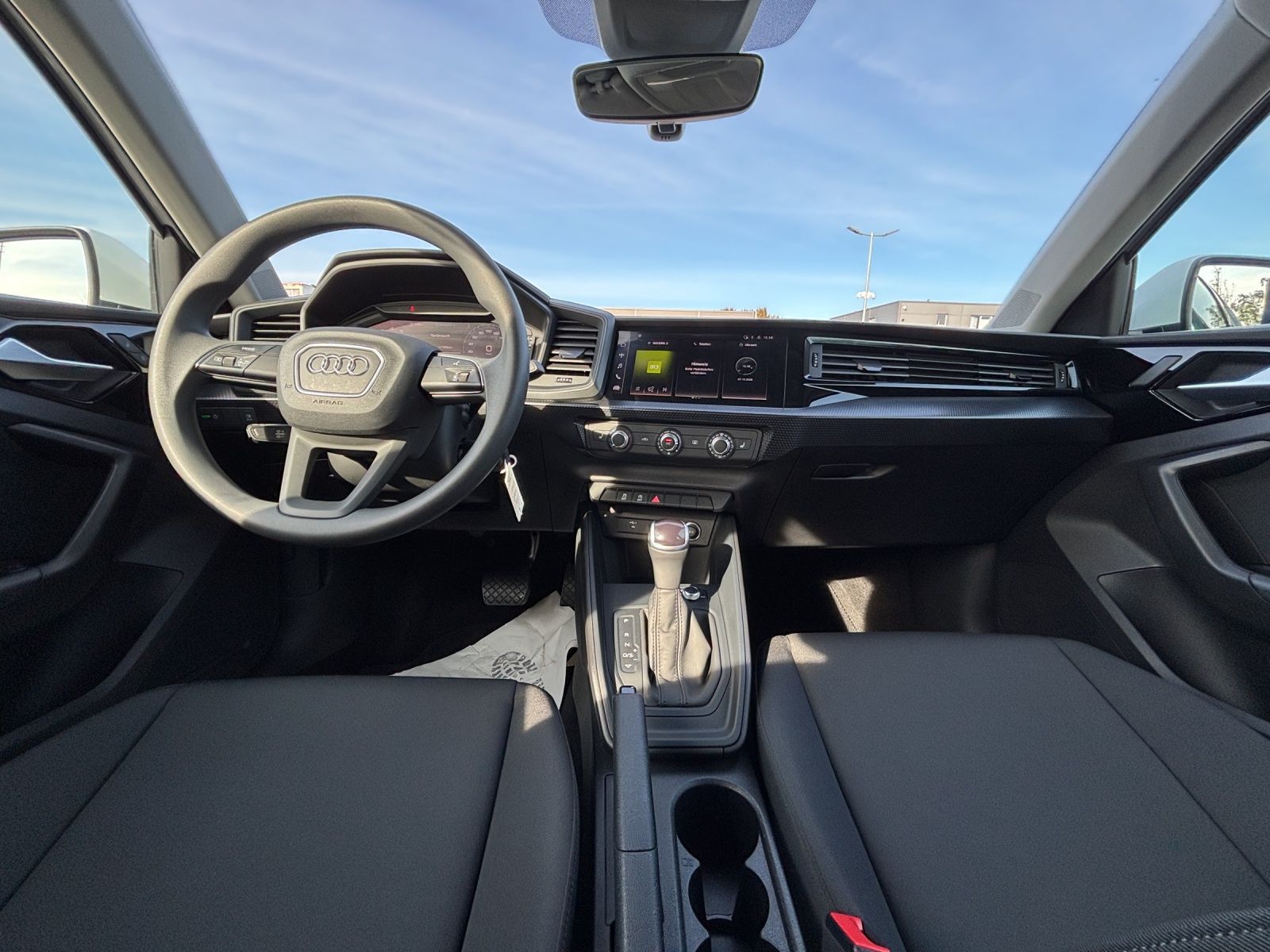 Audi A1 2022 г. Белый, пробег 35500 км