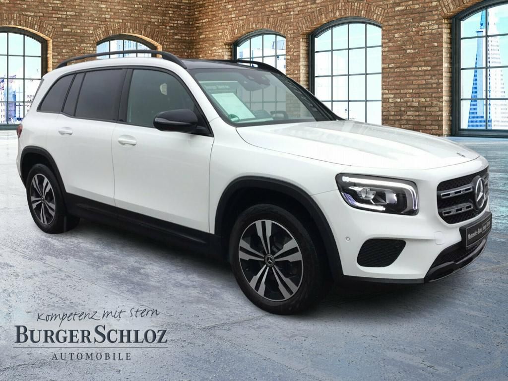 Mercedes-Benz GLB 200 2023 г. Белый, пробег 45275 км