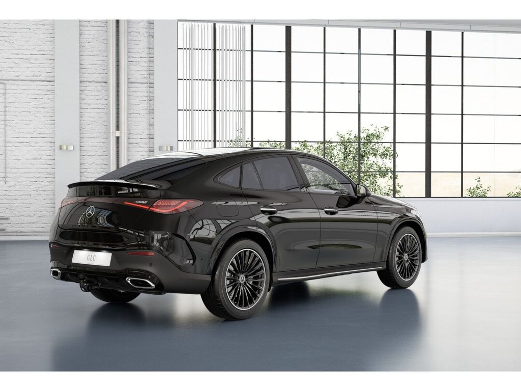 Mercedes-Benz GLC 300 2025 г. Чёрный, пробег 17000 км