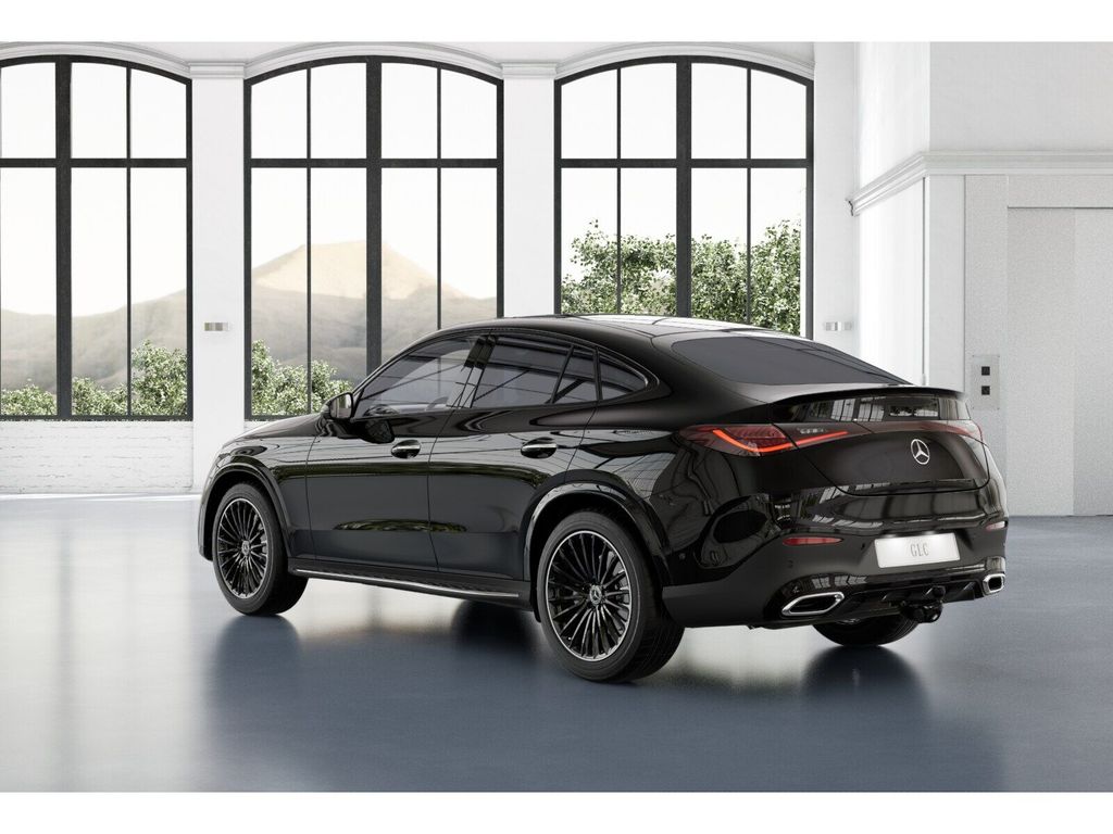 Mercedes-Benz GLC 300 2025 г. Чёрный, пробег 17000 км