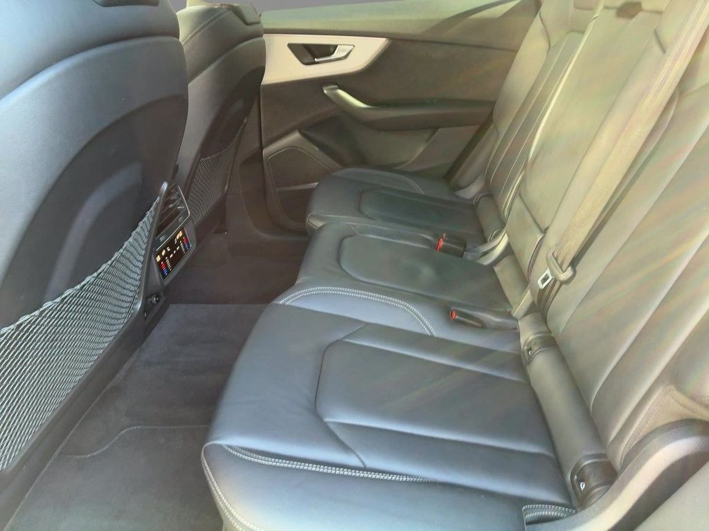 Audi Q8 2023 г. Серый, пробег 44113 км