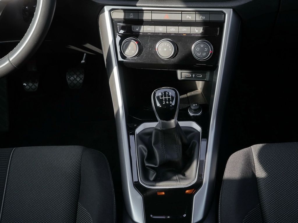 Volkswagen T-Roc 2024 г. Чёрный, пробег 56500 км