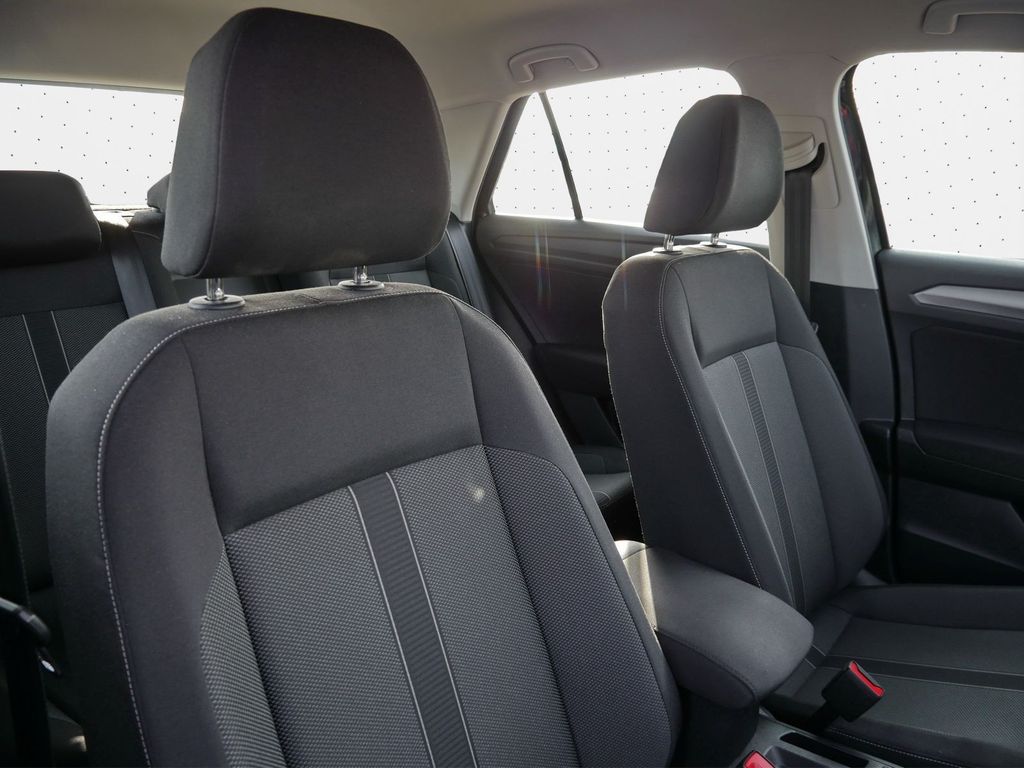 Volkswagen T-Roc 2024 г. Чёрный, пробег 56500 км