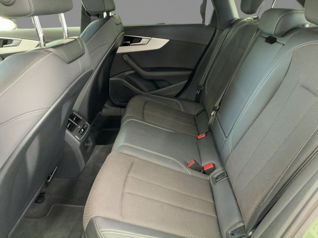 Audi A4 2024 г. Зелёный, пробег 37329 км