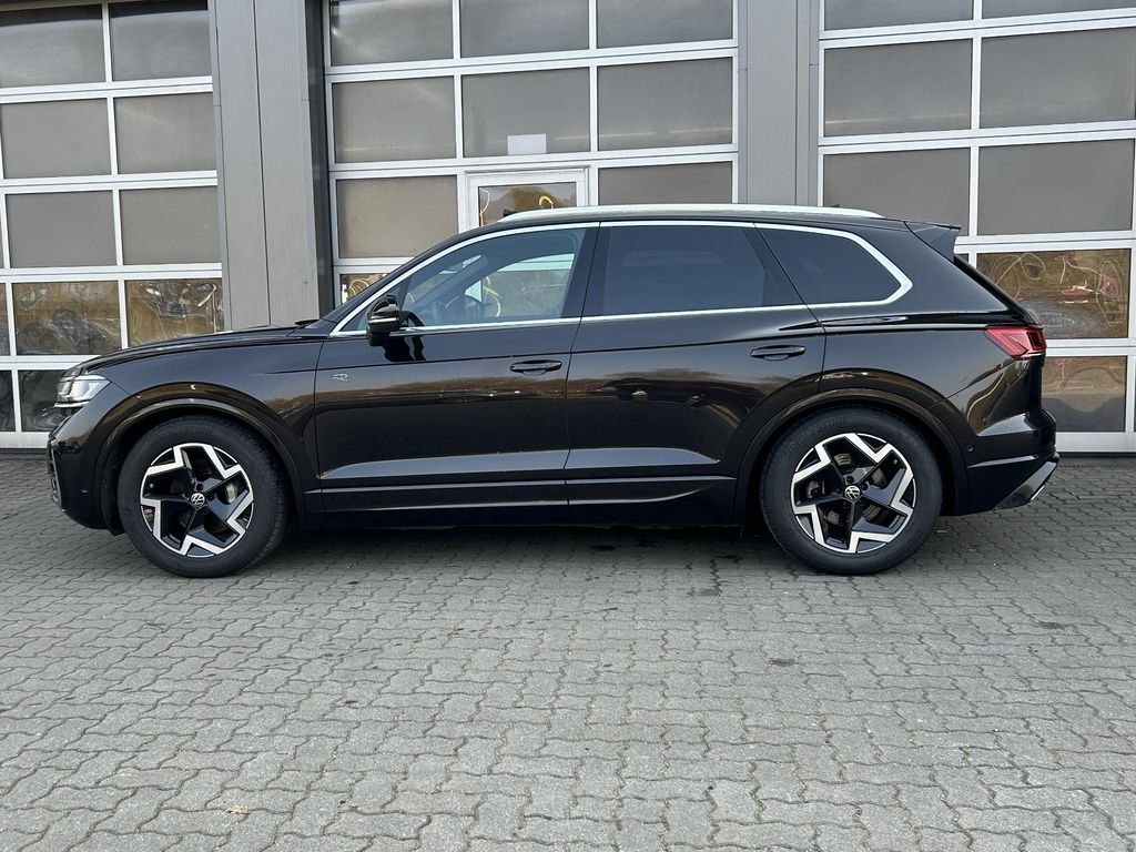 Volkswagen Touareg 2023 г. Коричневый, пробег 43481 км