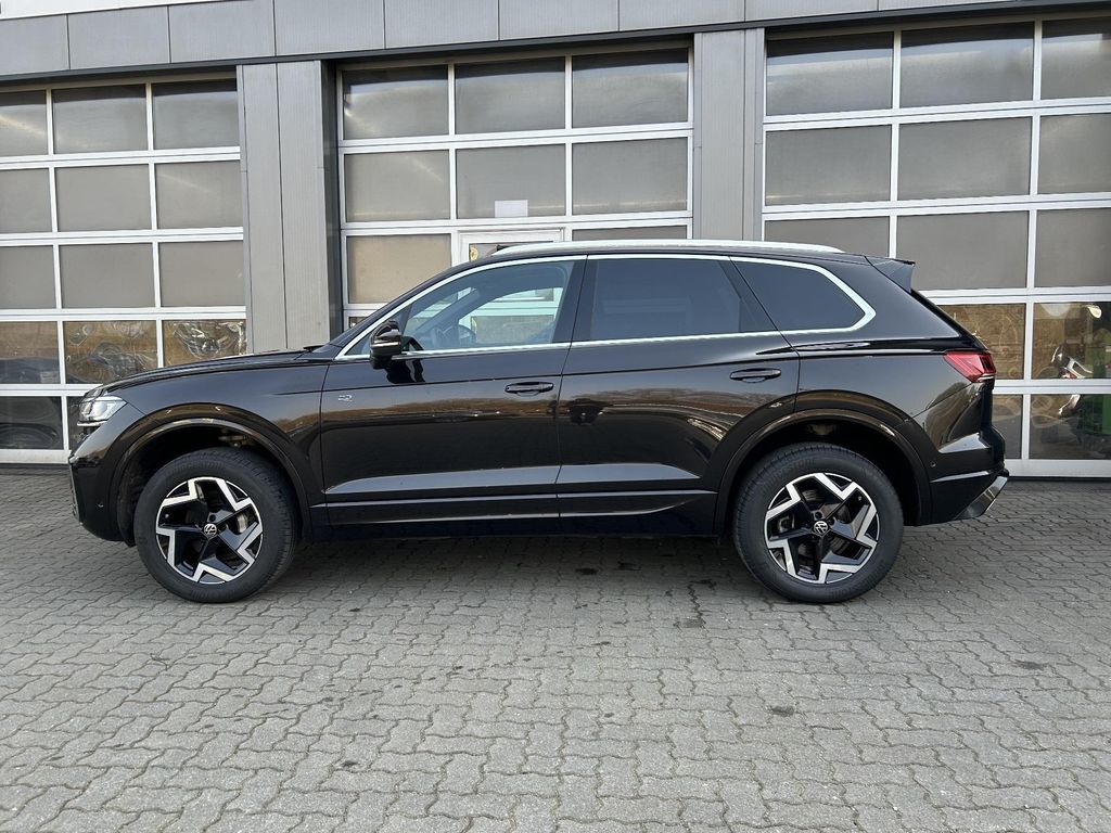 Volkswagen Touareg 2023 г. Коричневый, пробег 43481 км