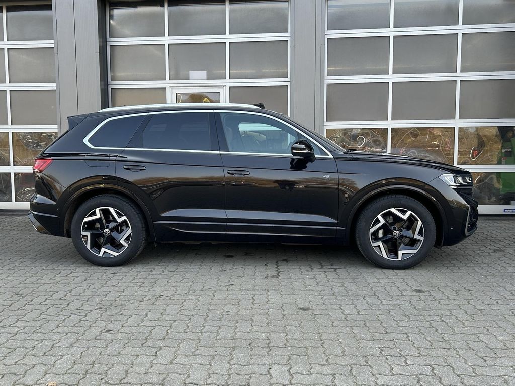 Volkswagen Touareg 2023 г. Коричневый, пробег 43481 км