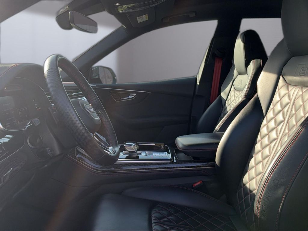Audi Q8 2023 г. Бежевый, пробег 57750 км