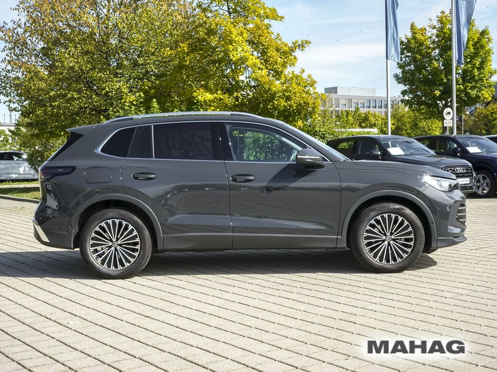 Volkswagen Tiguan 2024 г. Серый, пробег 21815 км