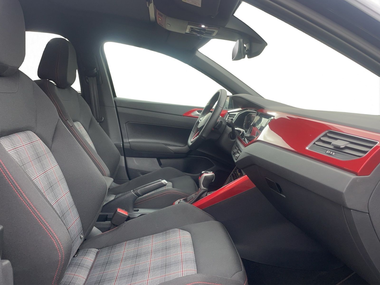Volkswagen Polo 2022 г. Чёрный, пробег 19000 км