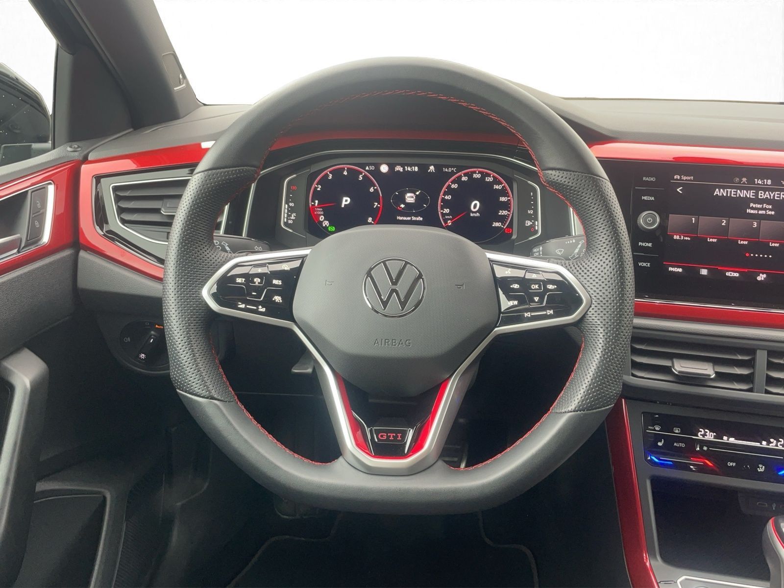 Volkswagen Polo 2022 г. Чёрный, пробег 19000 км