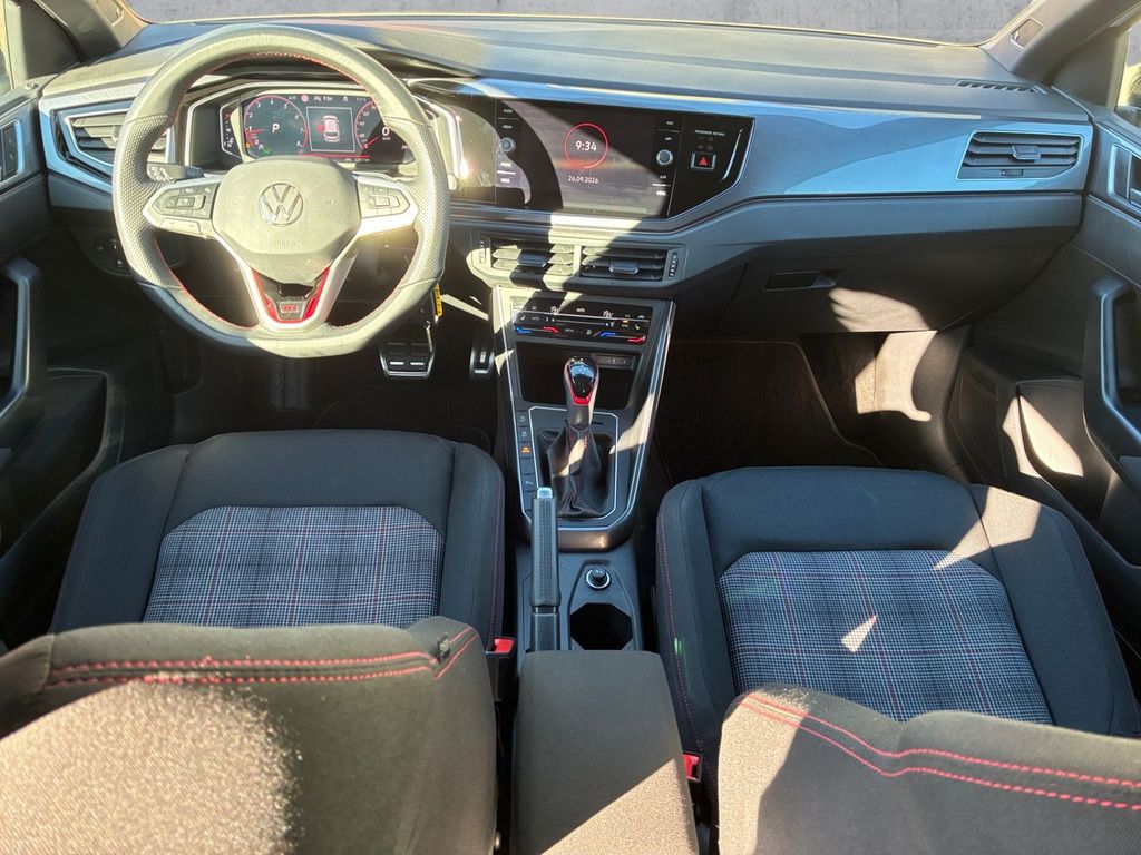 Volkswagen Polo 2024 г. Белый, пробег 22827 км
