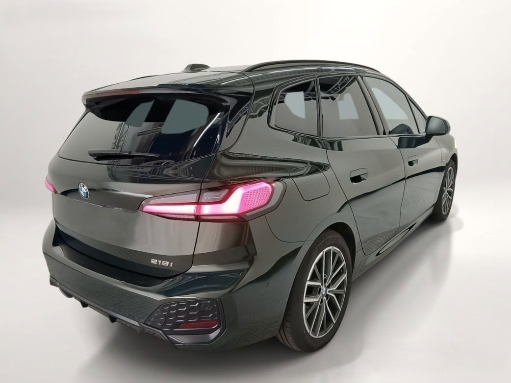 BMW 218 ACTIVE TOURER 2025 г. Зелёный, пробег 31900 км